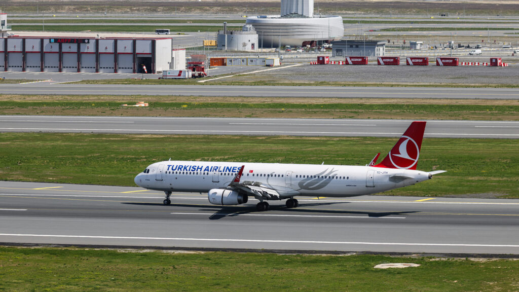 Los Angeles to Istanbul- Direct Flight Options