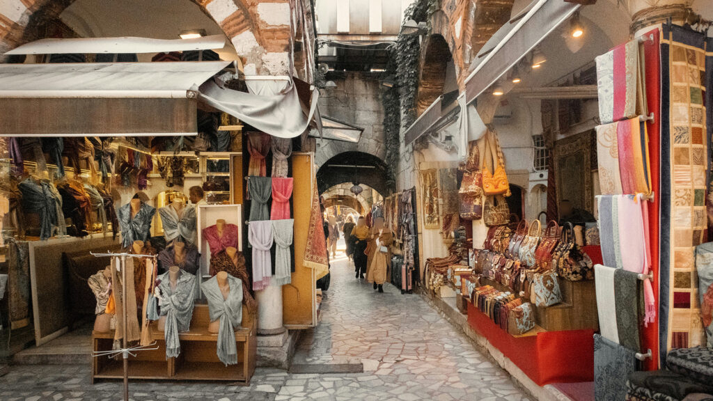 Discover Ancient Market Traditions- Grand Bazaar Shopping Tips