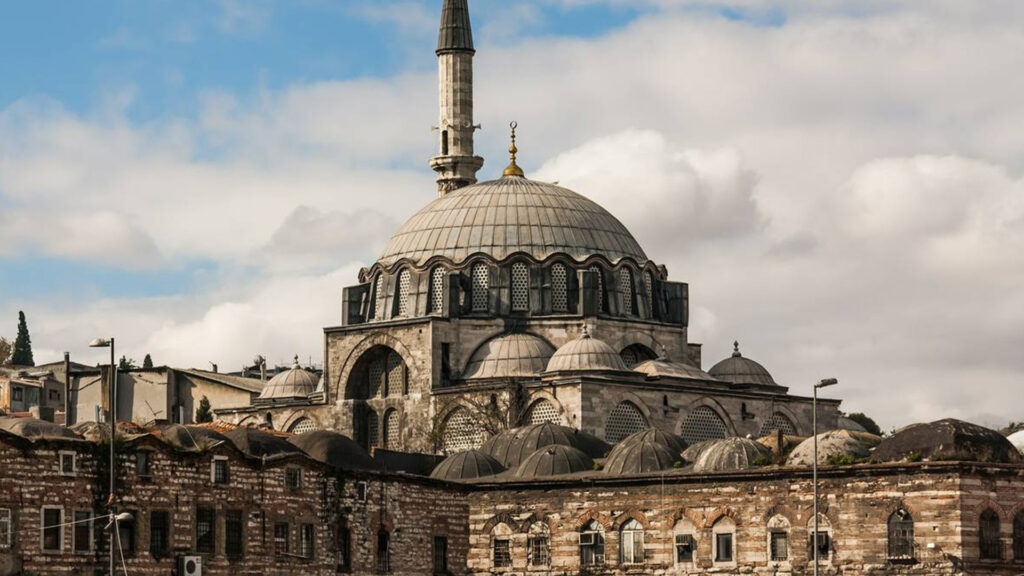 Rüstem Pasha Mosque - Iznik Tile Masterpiece in Istanbul