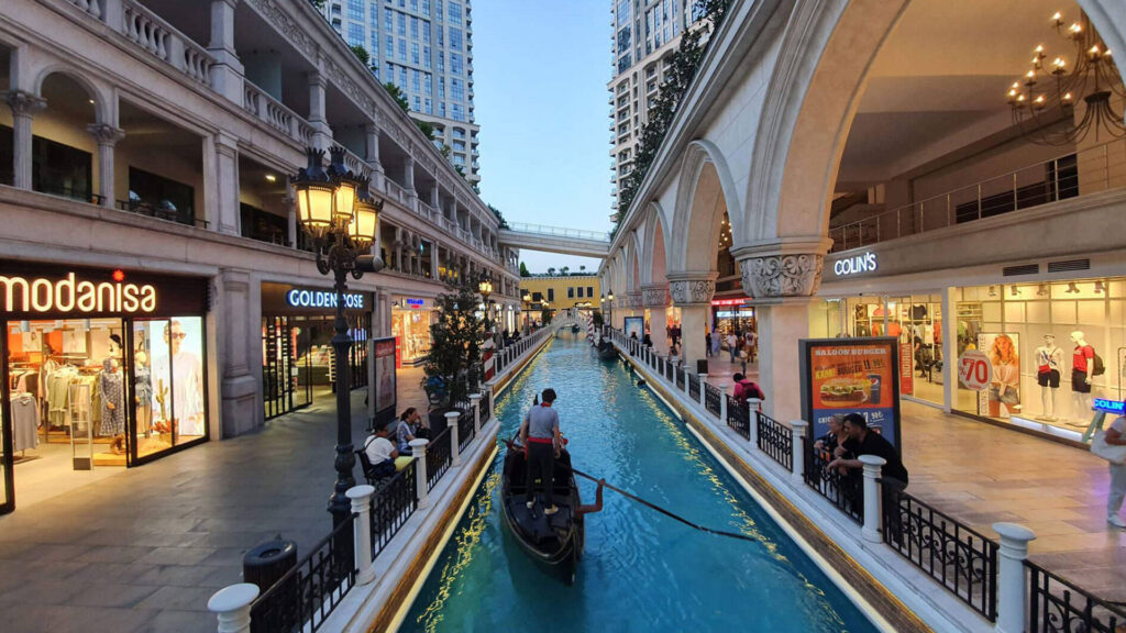 Venice-Inspired Shopping at Venezia Outlet