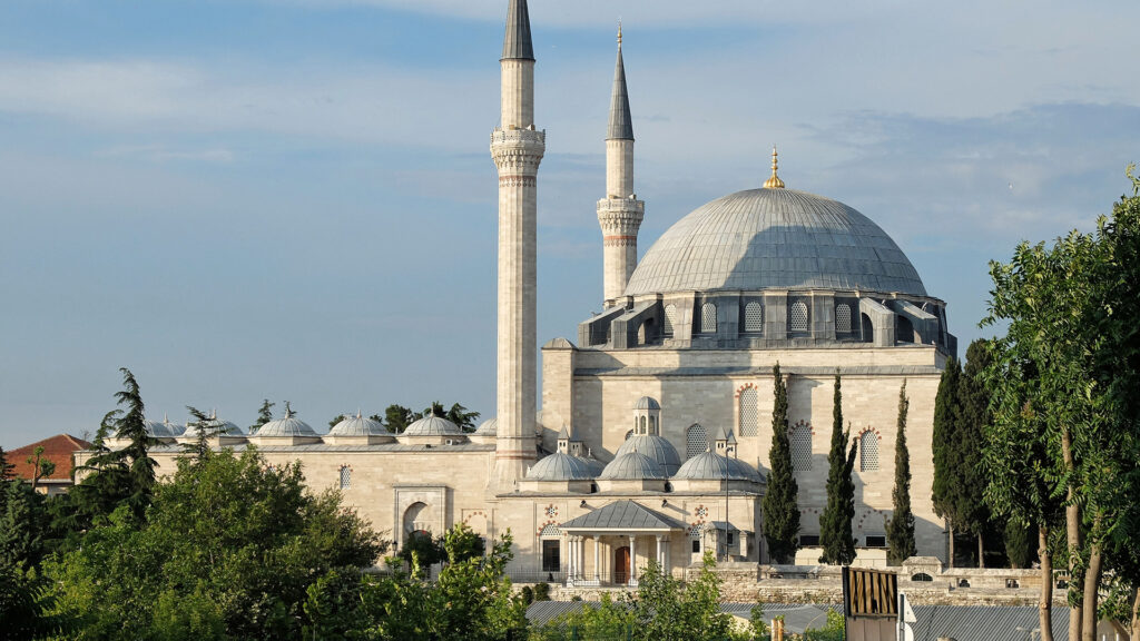 Yavuz Sultan Selim Mosque - Magnificent Mosque with Panoramic Views